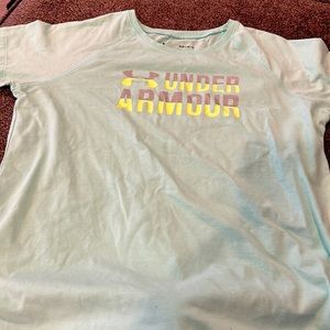 Girls youth Large under Armour short sleeve top
